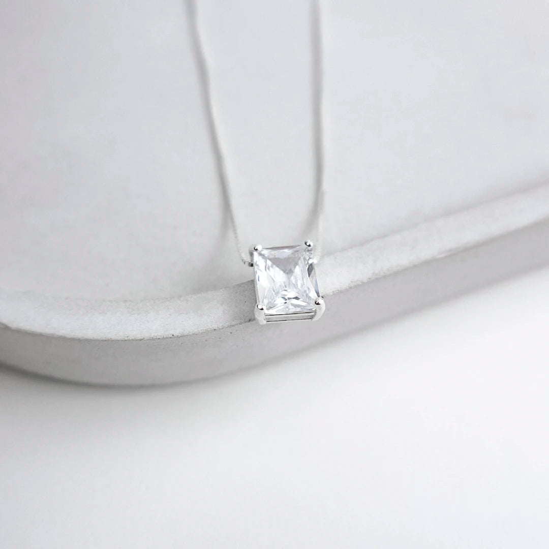 Colar Cristal Retangular Branco