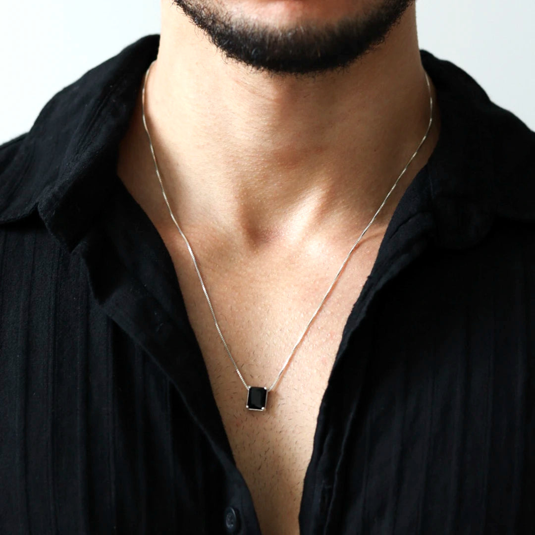 Colar Cristal Retangular Preto