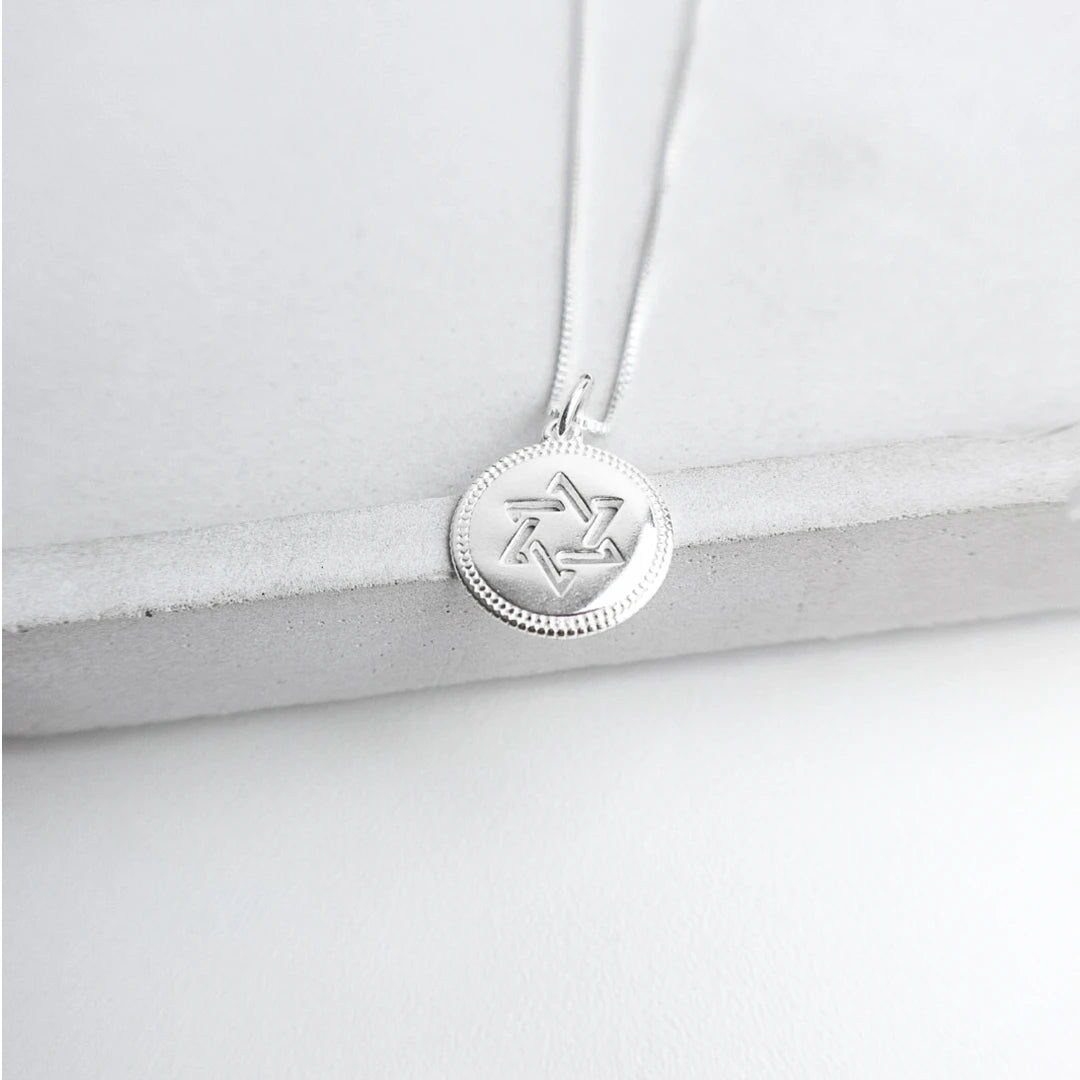 Colar Medalha Estrela de Davi